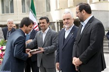 مراسم تجليل از اعضاي تيم‌هاي كشتي آزاد و فرنگي در جام جهاني گزارش تصويري16