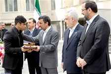 مراسم تجليل از اعضاي تيم‌هاي كشتي آزاد و فرنگي در جام جهاني گزارش تصويري18